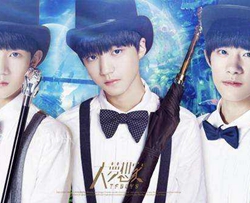 大梦想家钢琴谱 TFBOYS-一个一个梦飞出了天窗，一次一次想穿梭旧时光